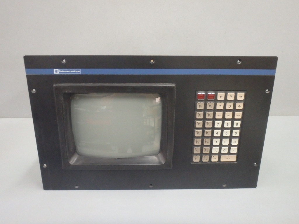 TÉLÉMÉCANIQUE  XBT-VM814070