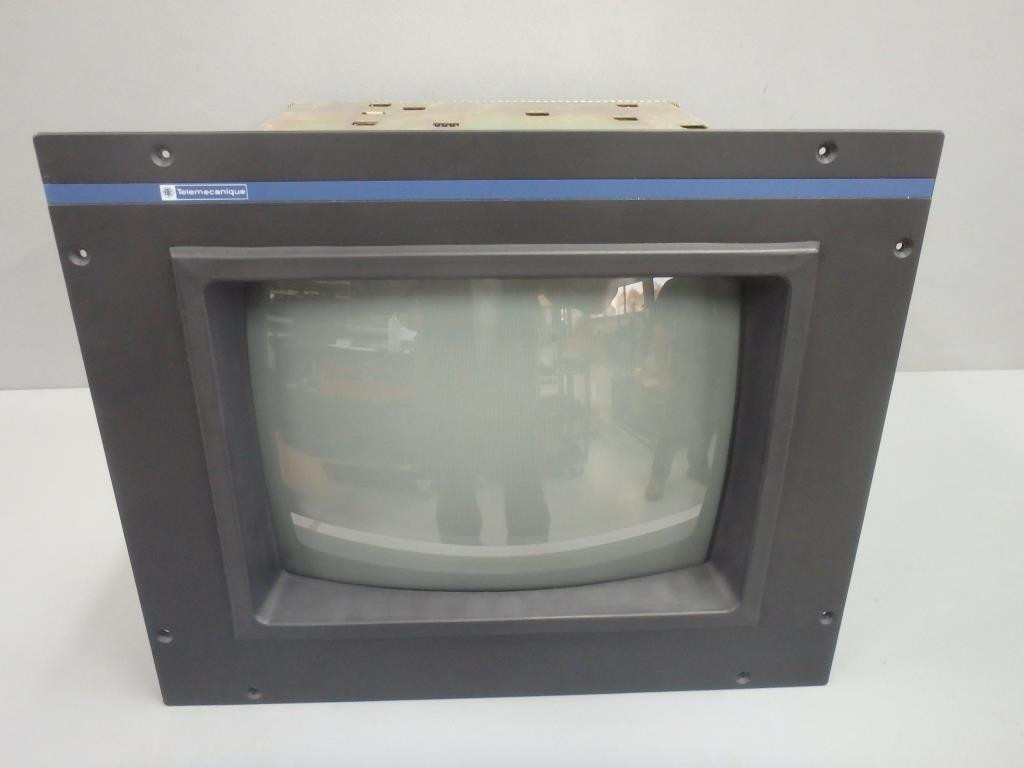 TÉLÉMÉCANIQUE  XBT-VE1420TR