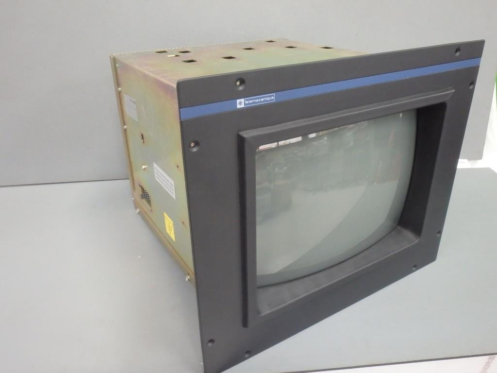 TÉLÉMÉCANIQUE  XBT-VE1420TR