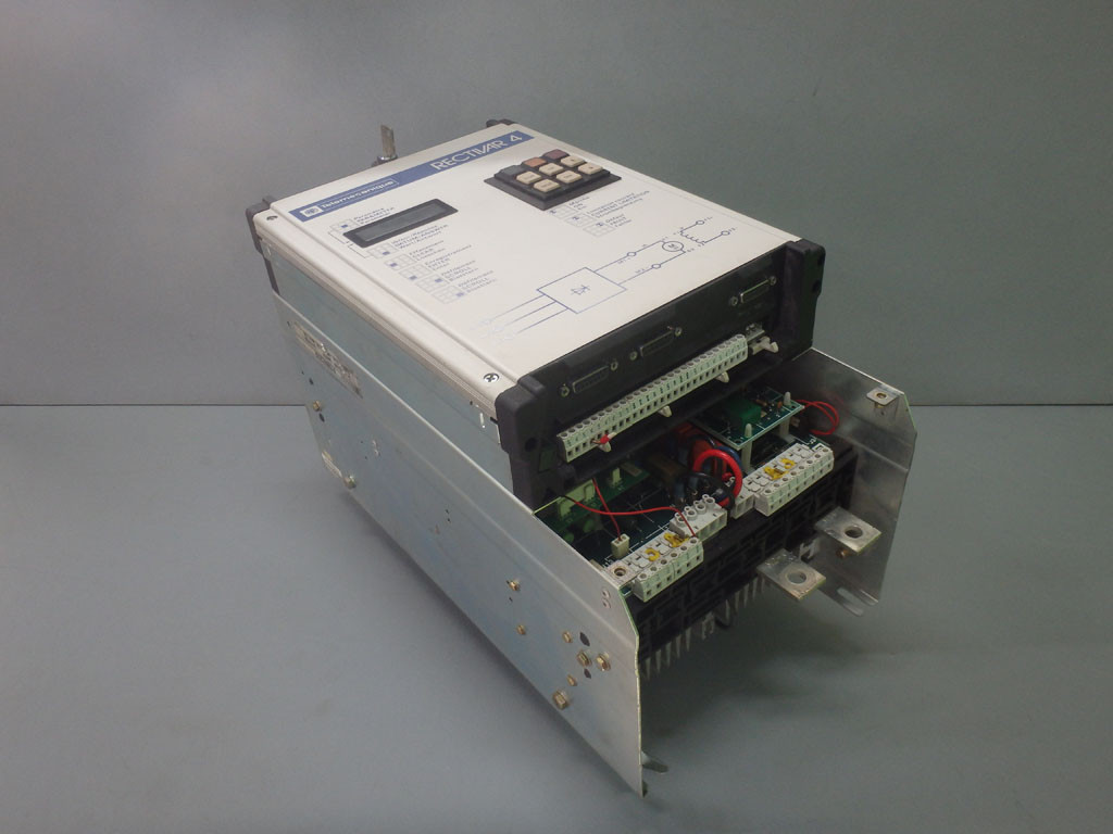 TÉLÉMÉCANIQUE  RTV84C27Q