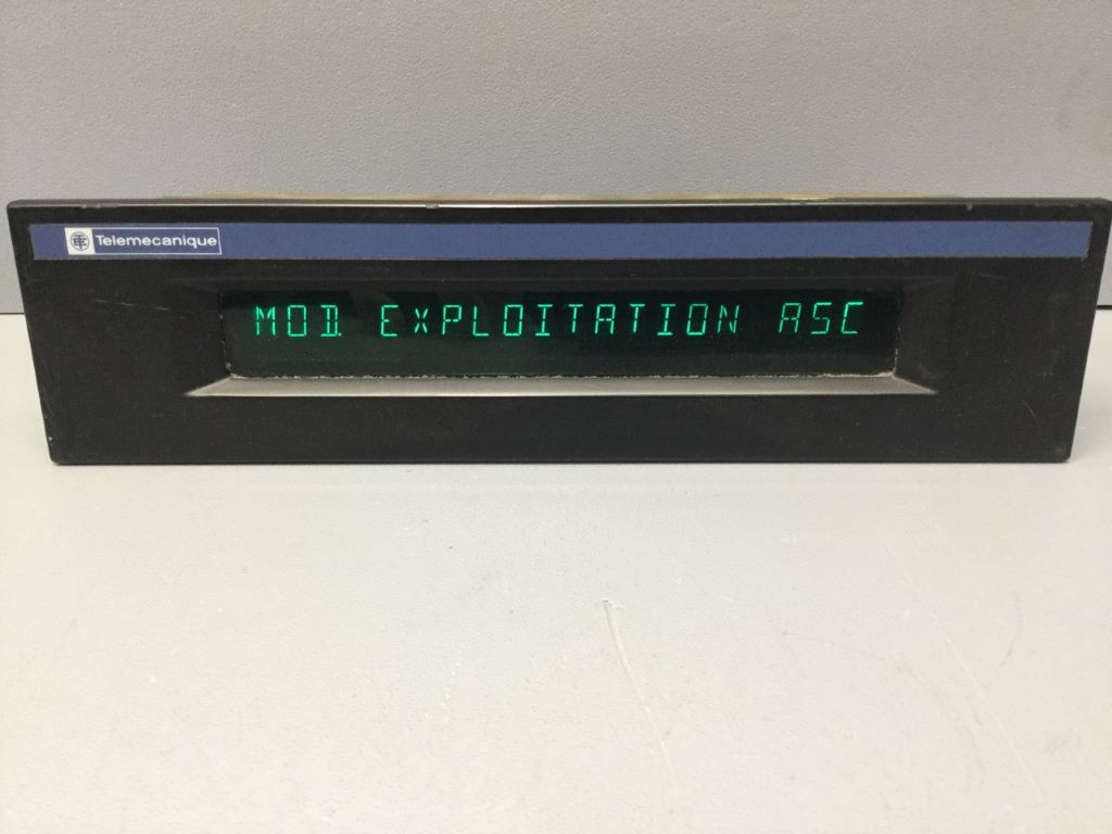 TÉLÉMÉCANIQUE  XBT-K801010