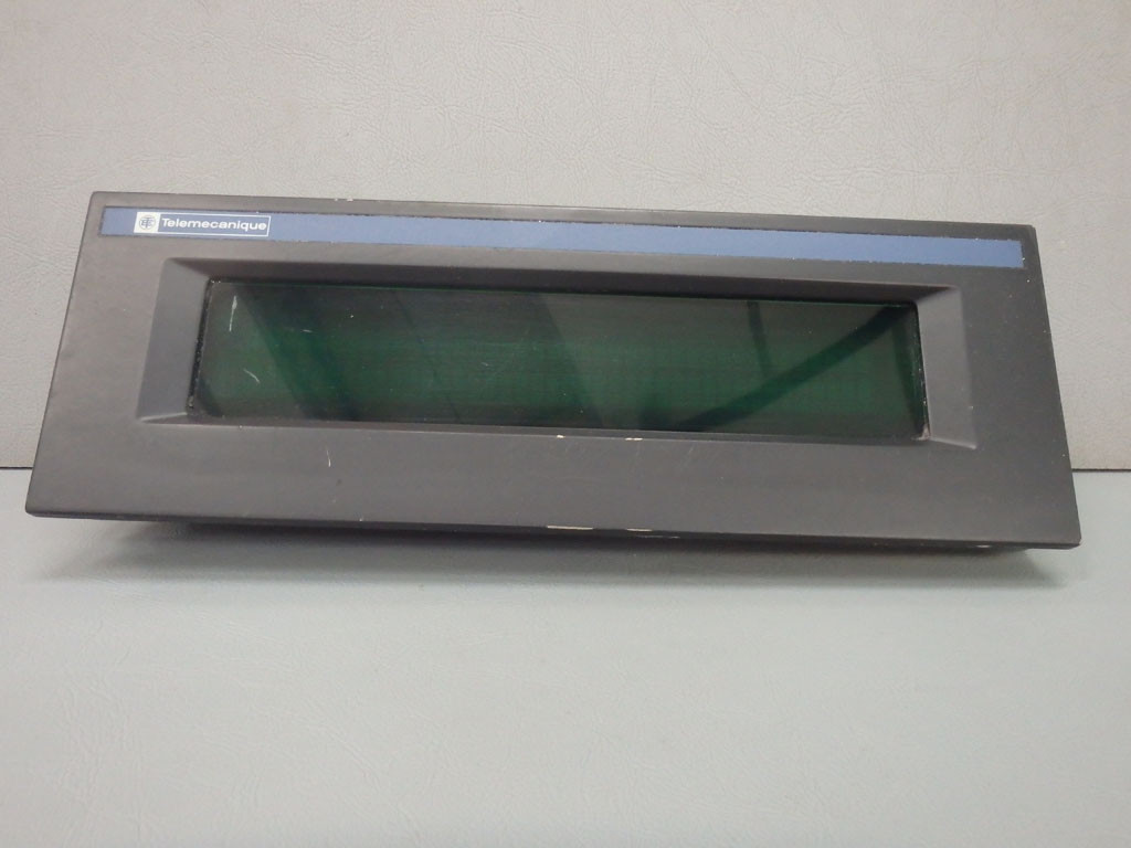 TÉLÉMÉCANIQUE  XBT-KN801010