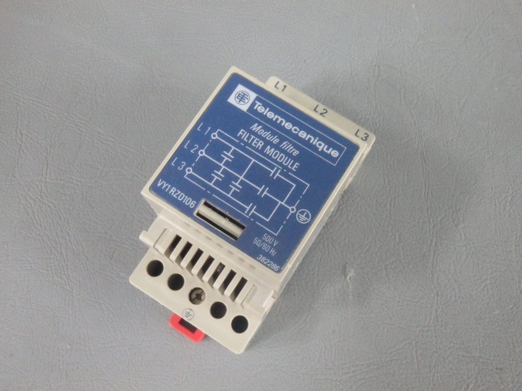 TÉLÉMÉCANIQUE  VY1RZD106