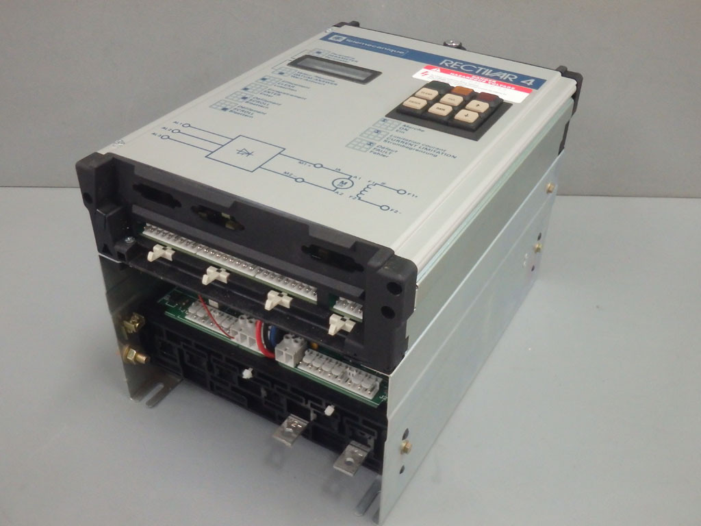 TÉLÉMÉCANIQUE  RTV74D32Q