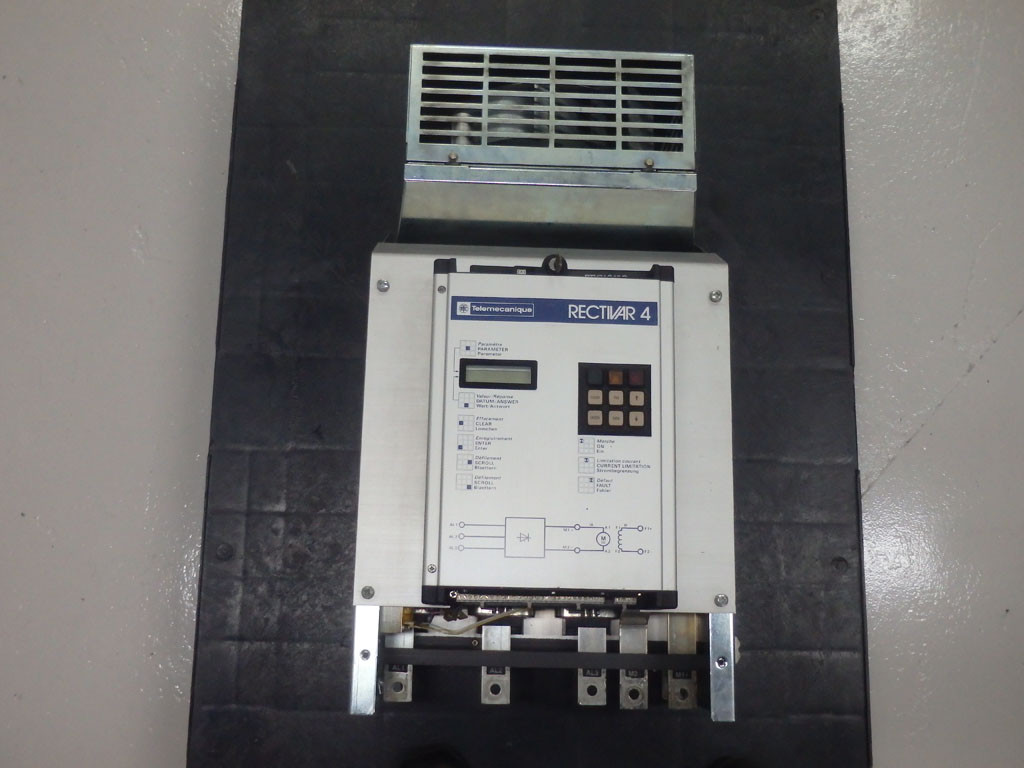 TÉLÉMÉCANIQUE  RTV74C40Q