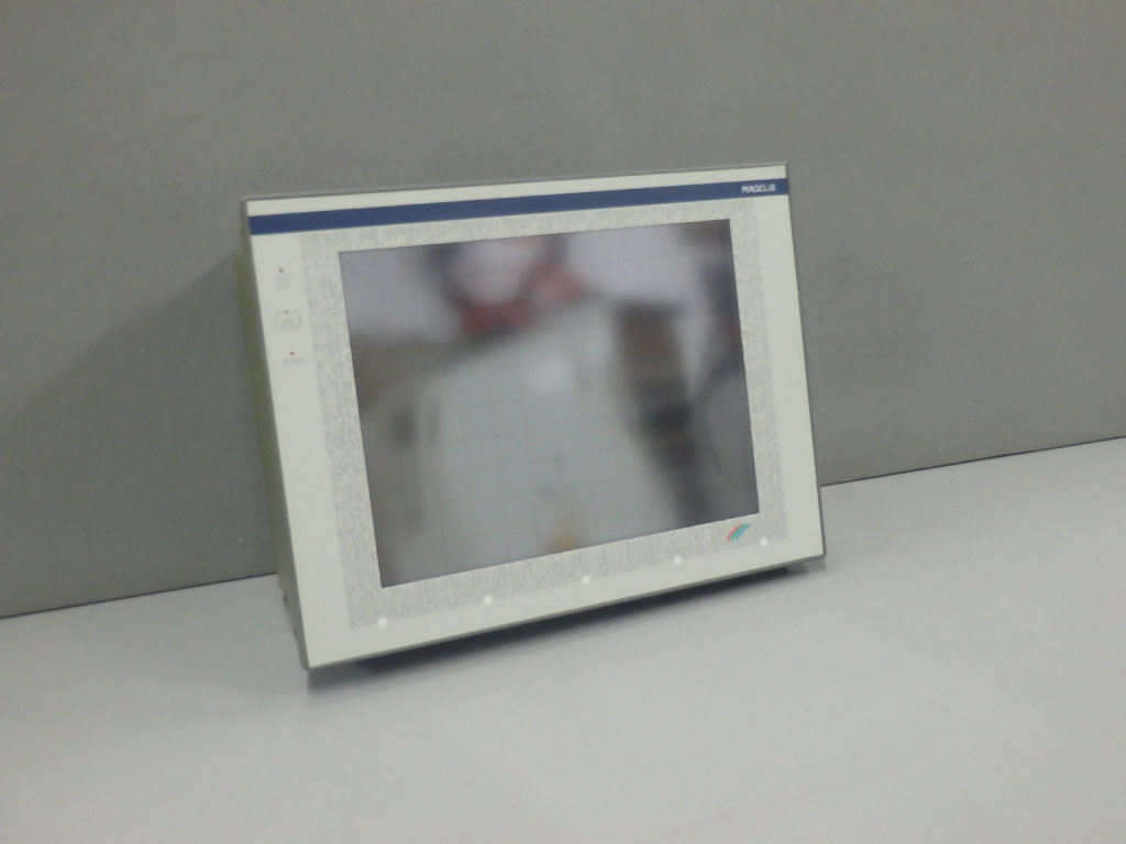 TÉLÉMÉCANIQUE  XBT-F034110