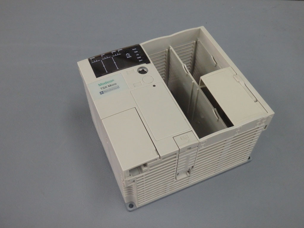 TÉLÉMÉCANIQUE  TSX3710100