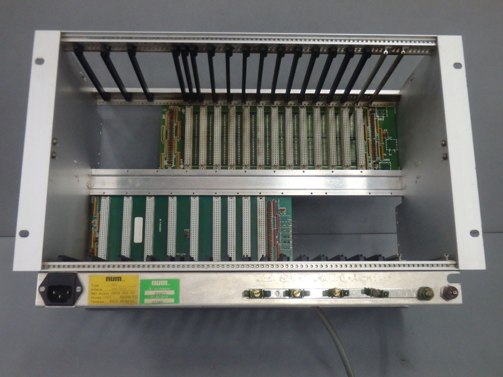 NUM RACK800