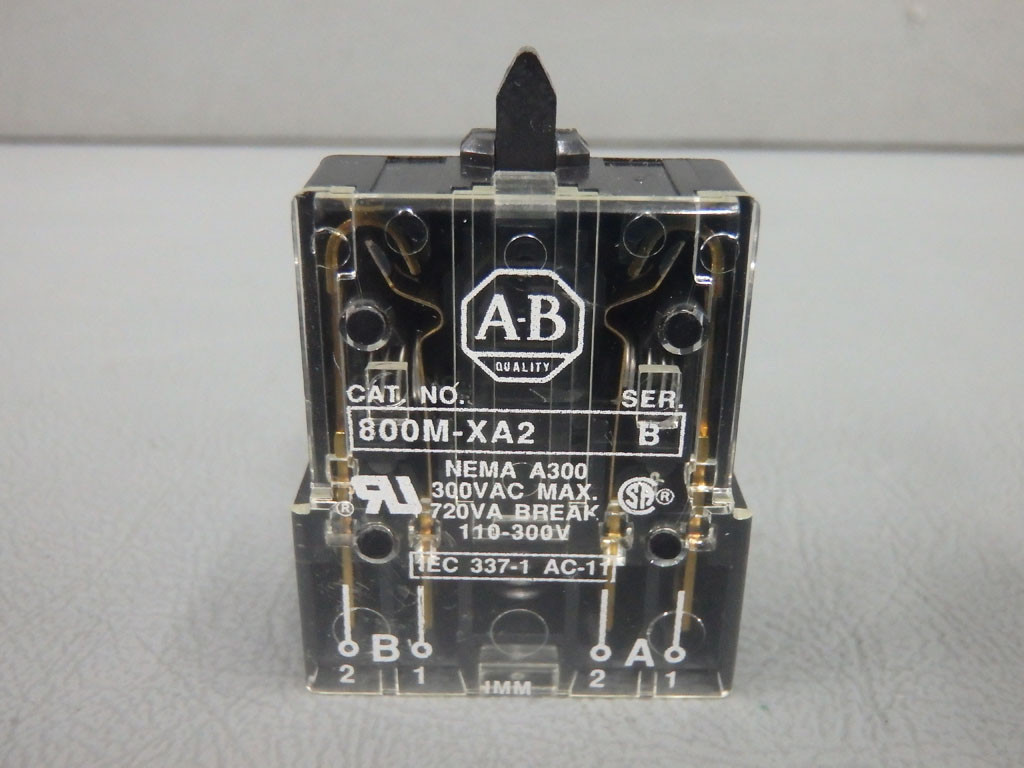 ALLEN-BRADLEY 800M-XA2