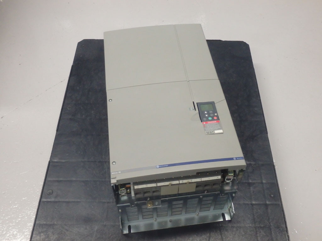 TÉLÉMÉCANIQUE  ATV58HD46M2X