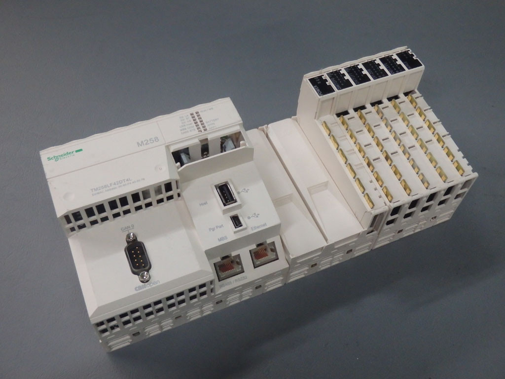 SCHNEIDER  TM258LF42DT4L