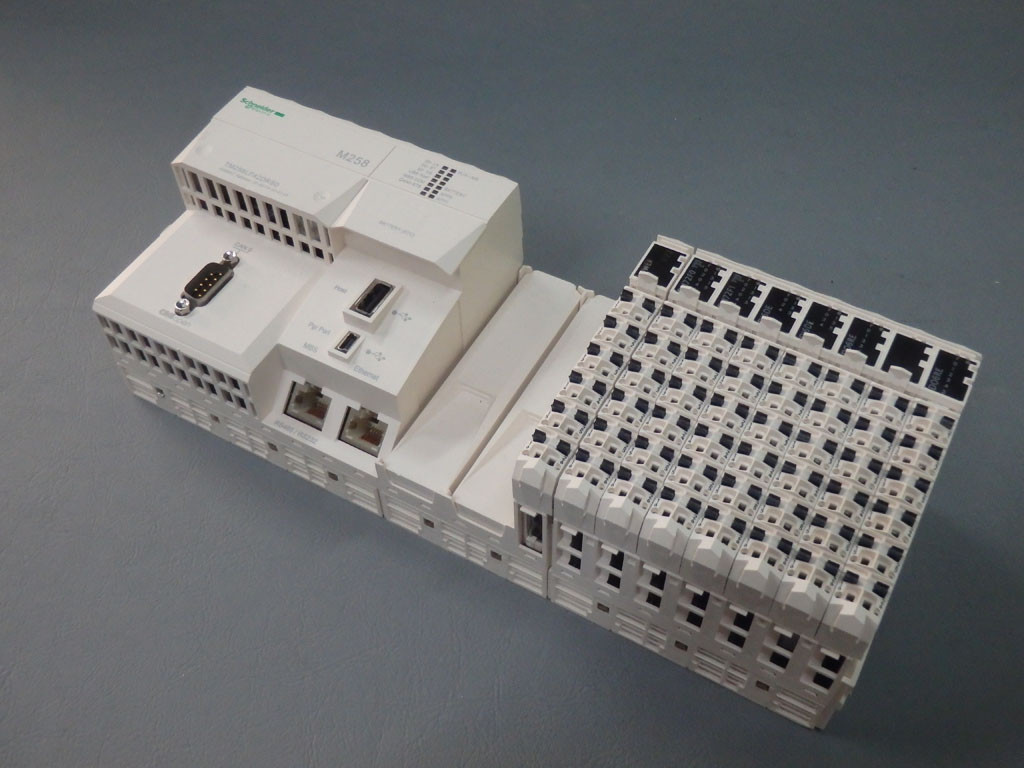 SCHNEIDER  TM258LF42DRS0