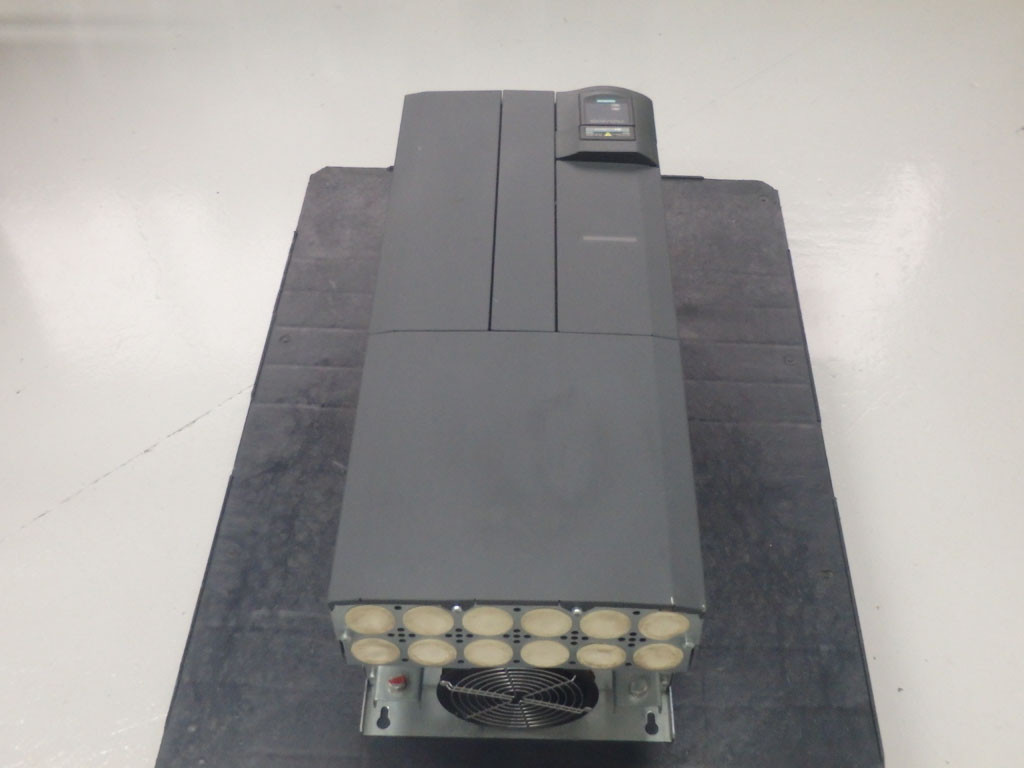 SIEMENS 6SE6440-2UD35-5FA1