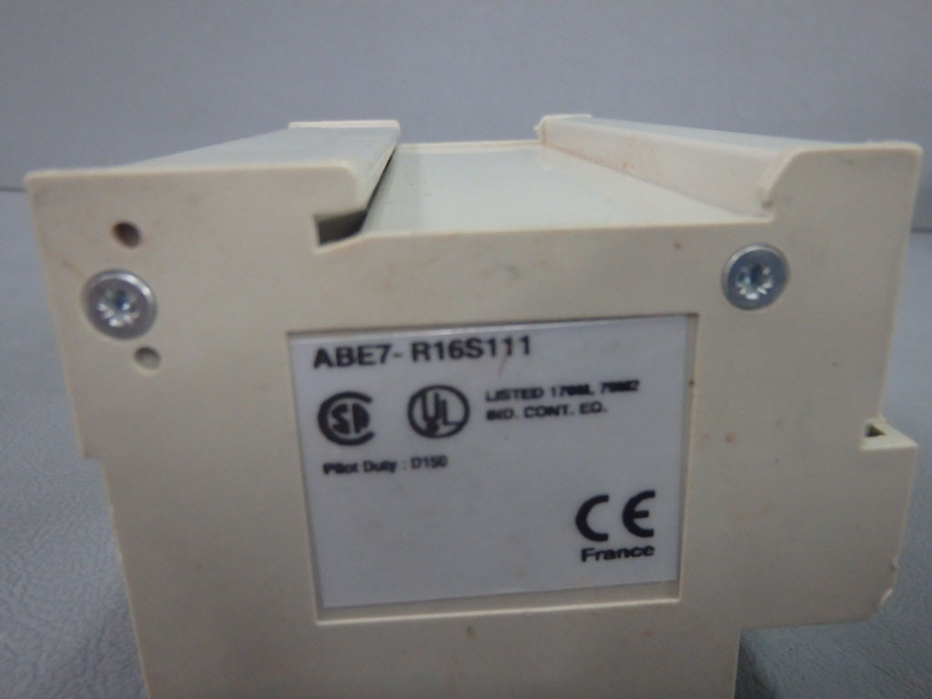 TÉLÉMÉCANIQUE  ABE7-R16S111