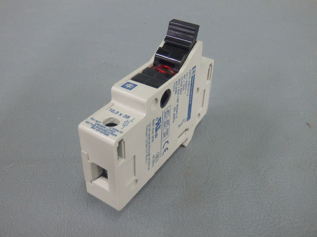 TÉLÉMÉCANIQUE  DF6-AB10U