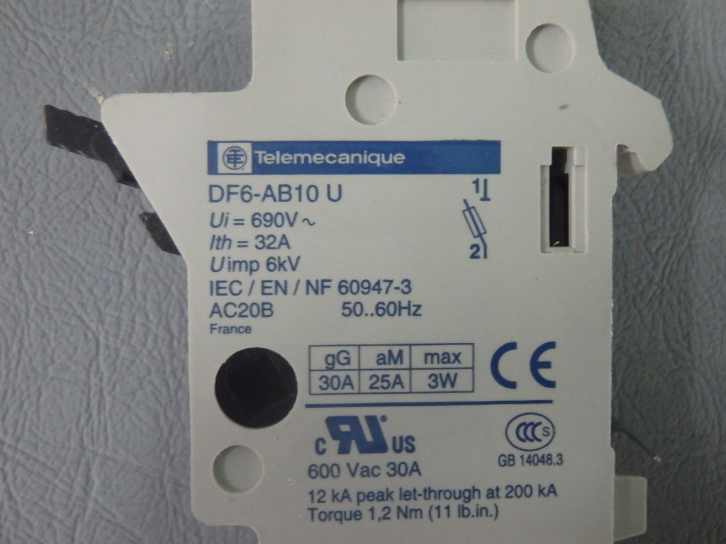 TÉLÉMÉCANIQUE  DF6-AB10U