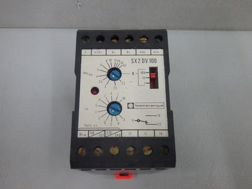 TÉLÉMÉCANIQUE  SX2DV100/200