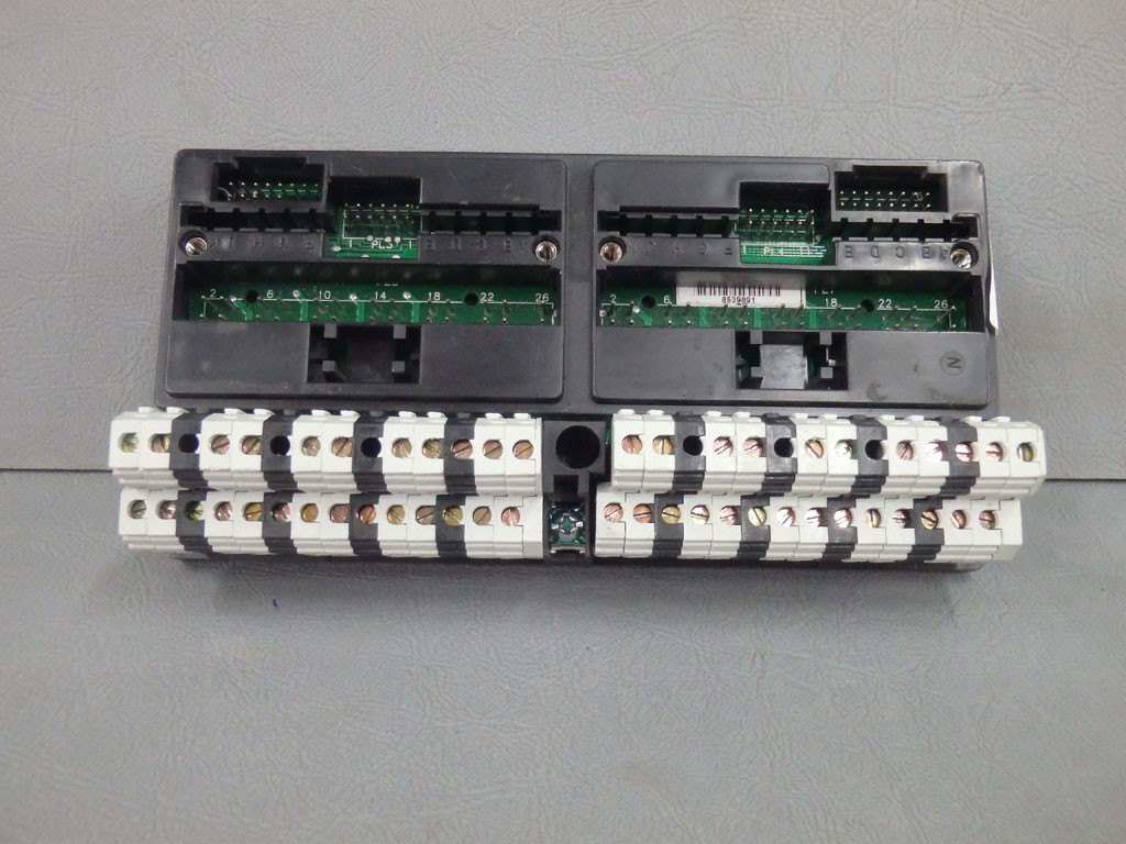 GE FANUC IC670CHS002