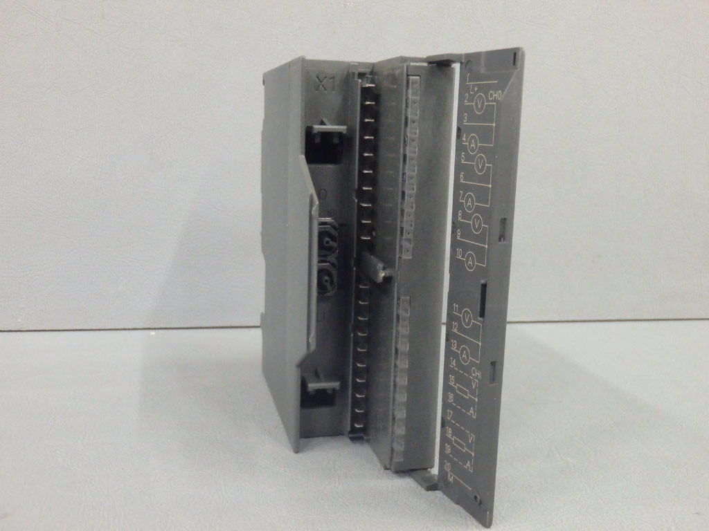 SIEMENS 6ES7334-0CE01-0AA0