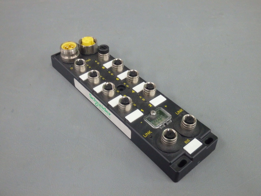 SCHNEIDER  ETB1EM12E04SPP0