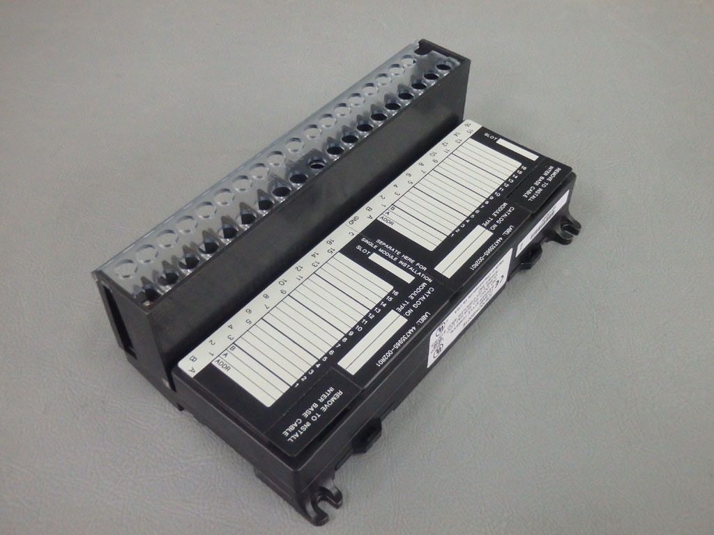 GE FANUC IC670CHS001