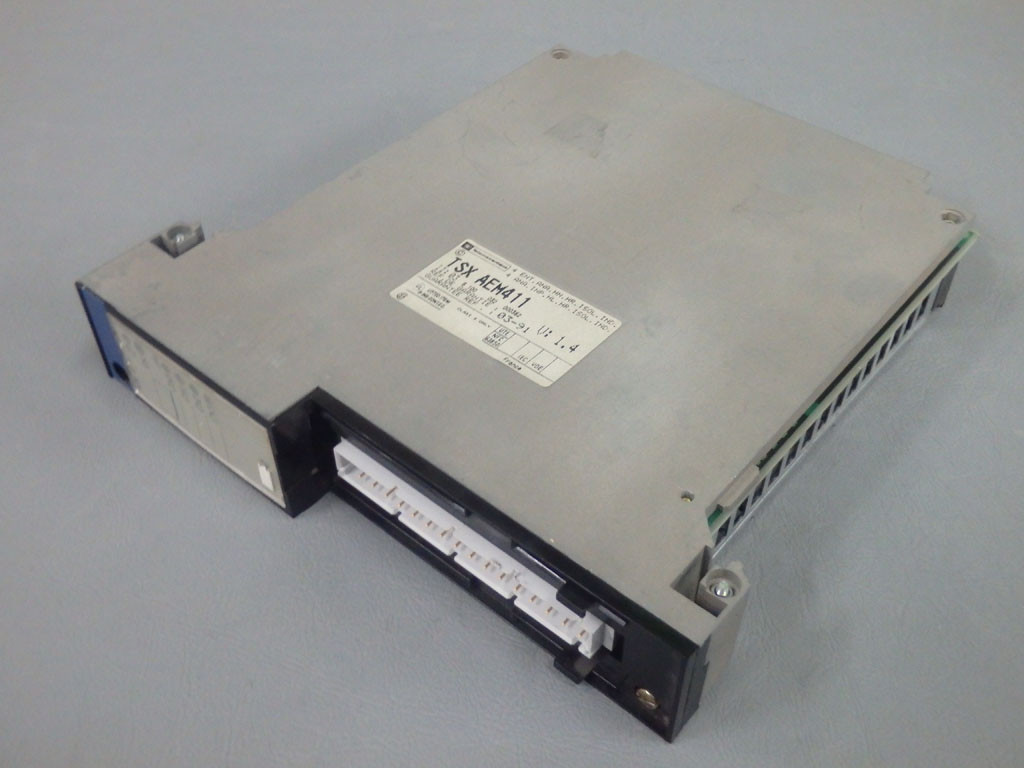 TÉLÉMÉCANIQUE  TSXAEM411