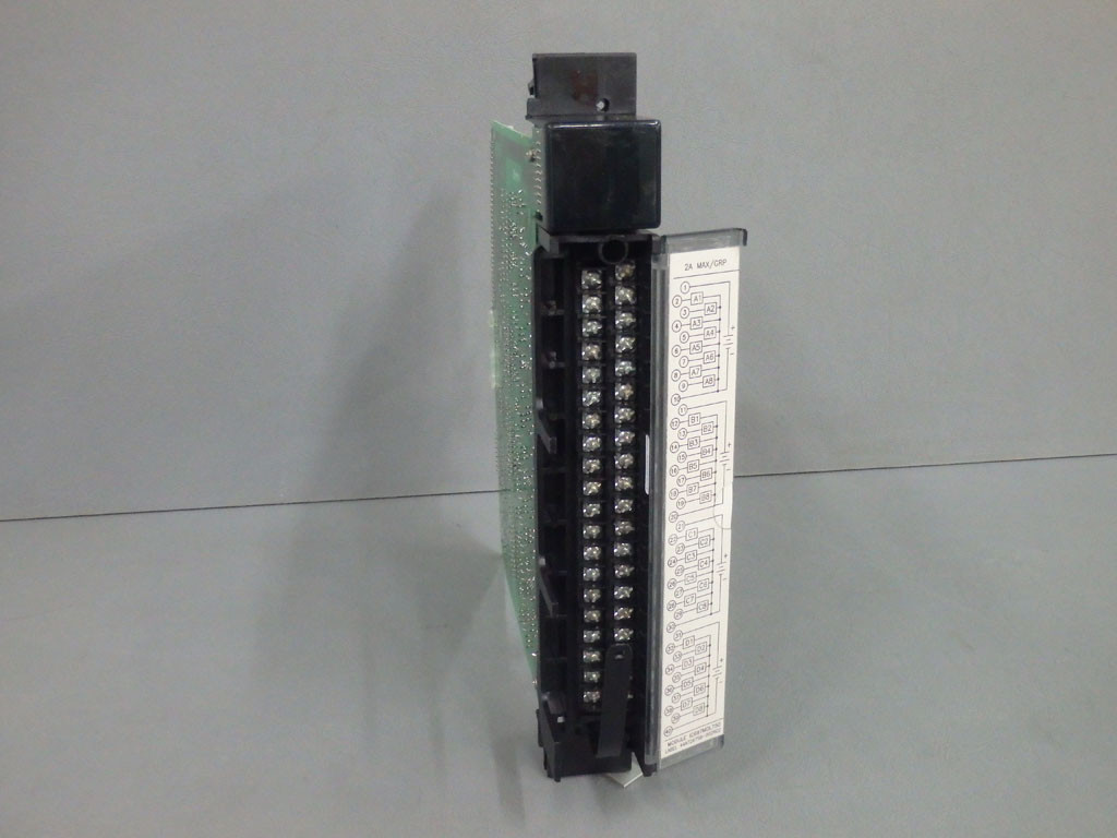 GE FANUC IC697MDL750