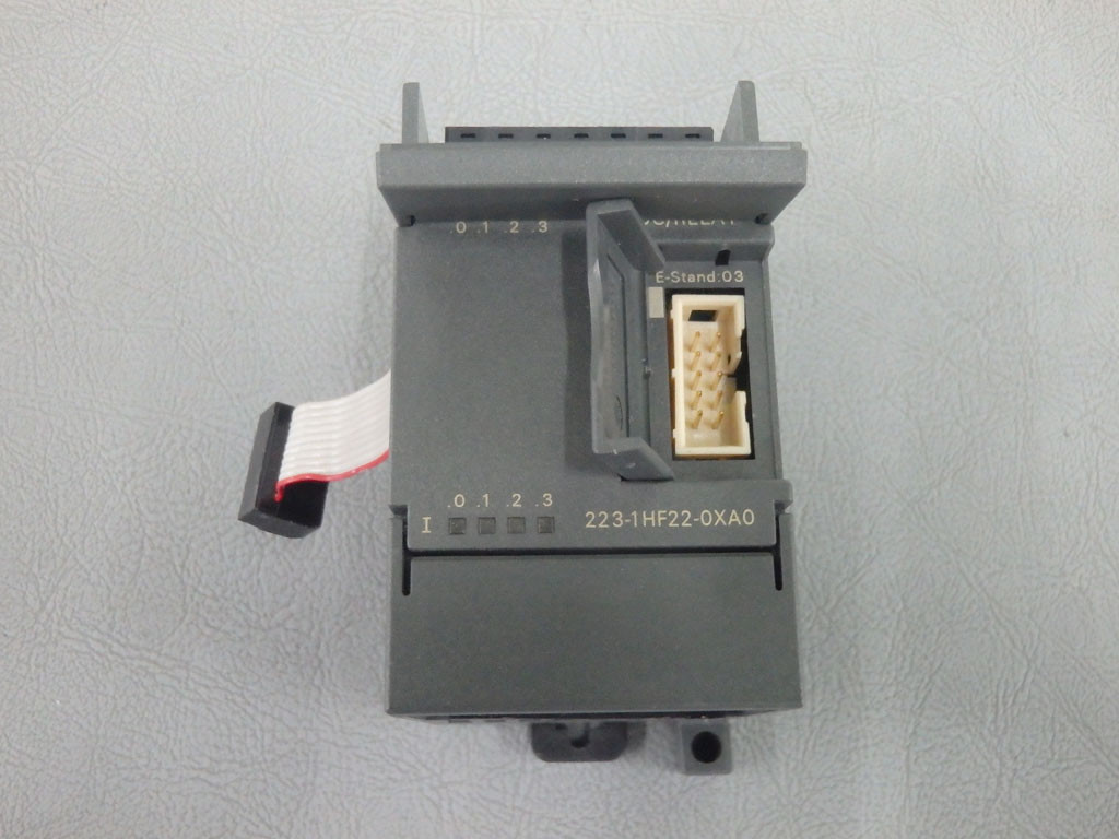 SIEMENS 6ES7223-1HF22-0XA0