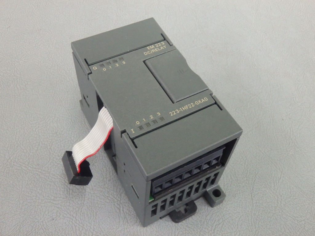 SIEMENS 6ES7223-1HF22-0XA0