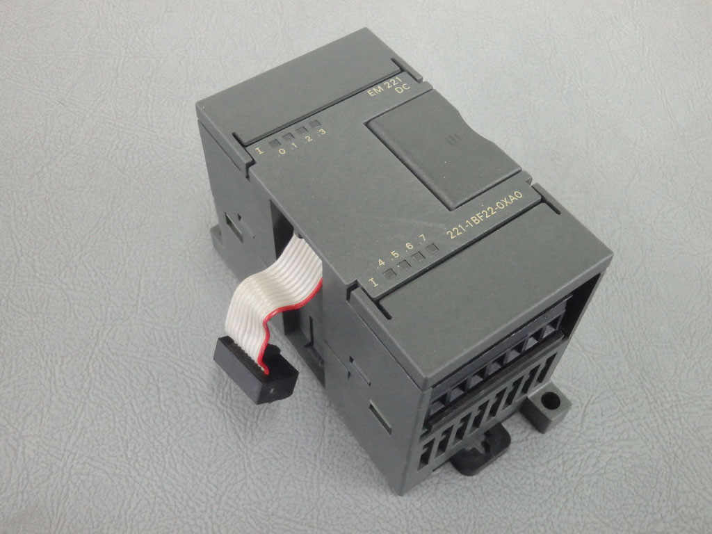 SIEMENS 6ES7221-1BF22-0XA0