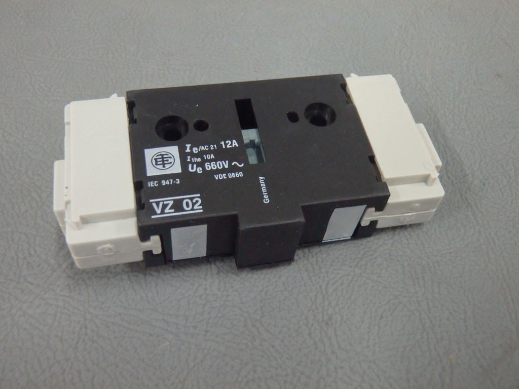 TÉLÉMÉCANIQUE  044885