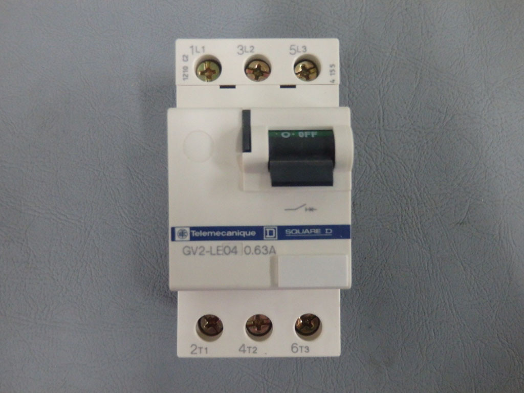 TÉLÉMÉCANIQUE  GV2LE04/063