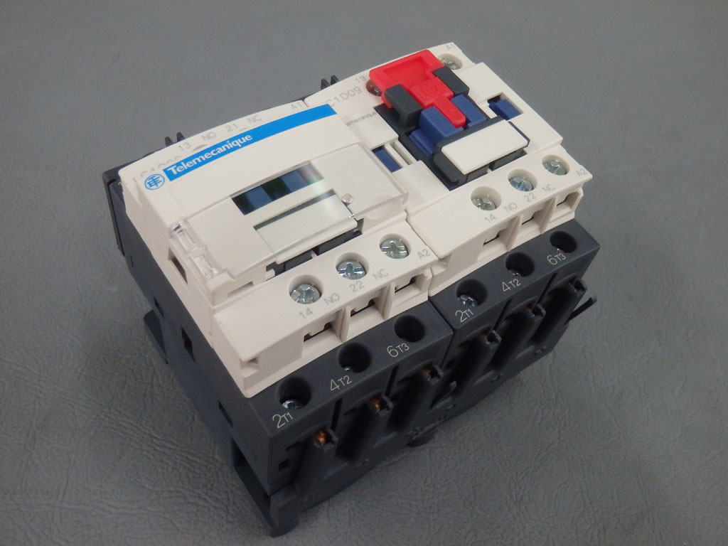 TÉLÉMÉCANIQUE  LC2D09B7