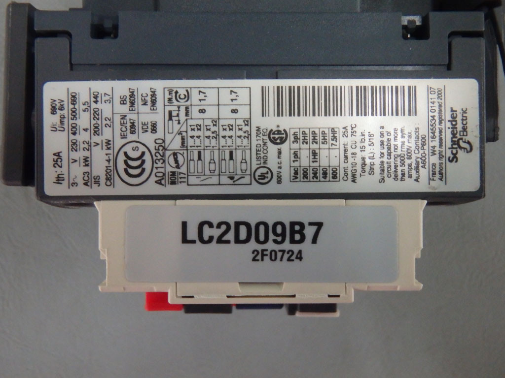 TÉLÉMÉCANIQUE  LC2D09B7