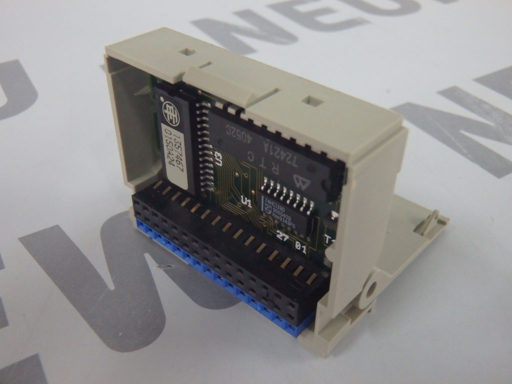 TÉLÉMÉCANIQUE  TSXP1720FD2