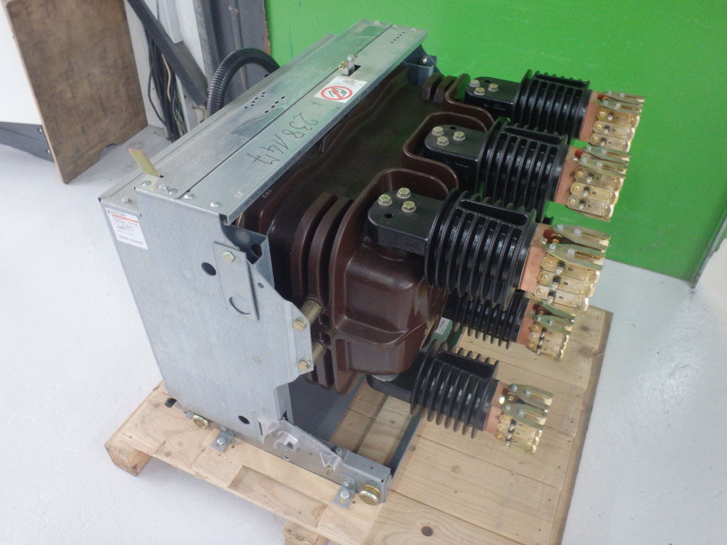 MERLIN GERIN LF33150A