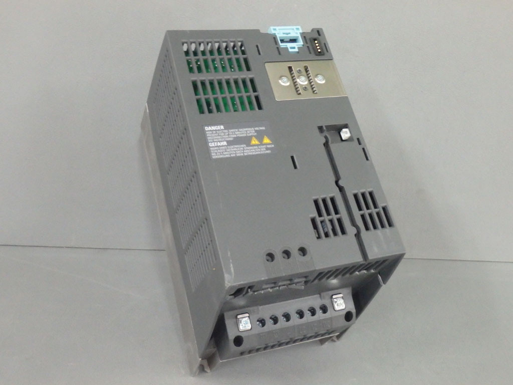 SIEMENS 6SL3210-1SE17-7UA0