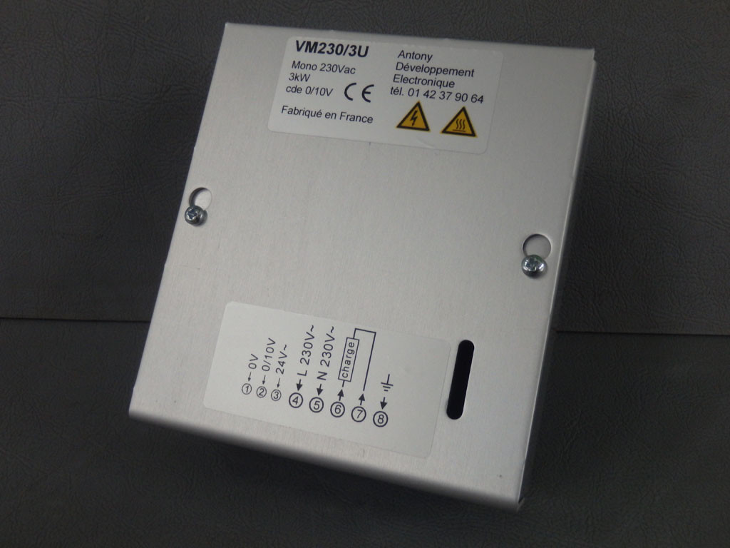 JOHNSON CONTROLS VM230/3U