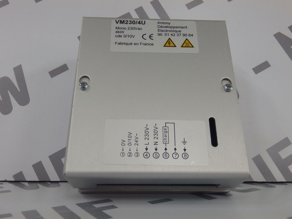 JOHNSON CONTROLS VM230/4U