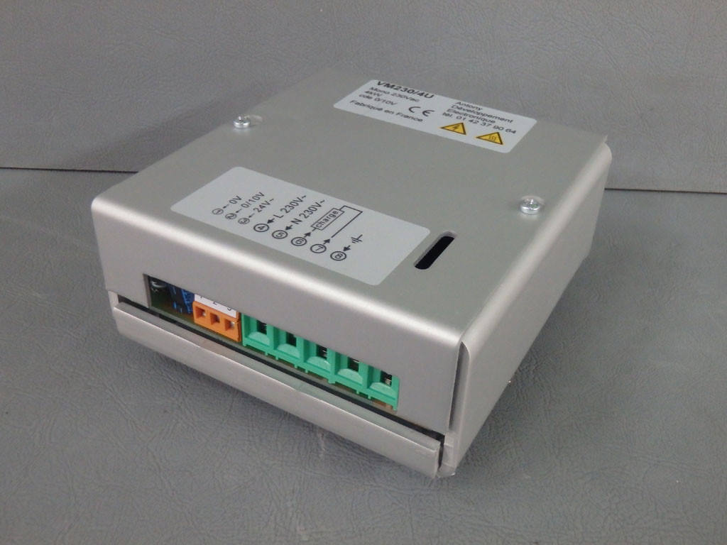JOHNSON CONTROLS VM230/4U