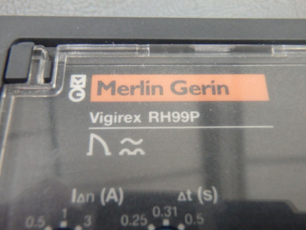 MERLIN GERIN RH99P