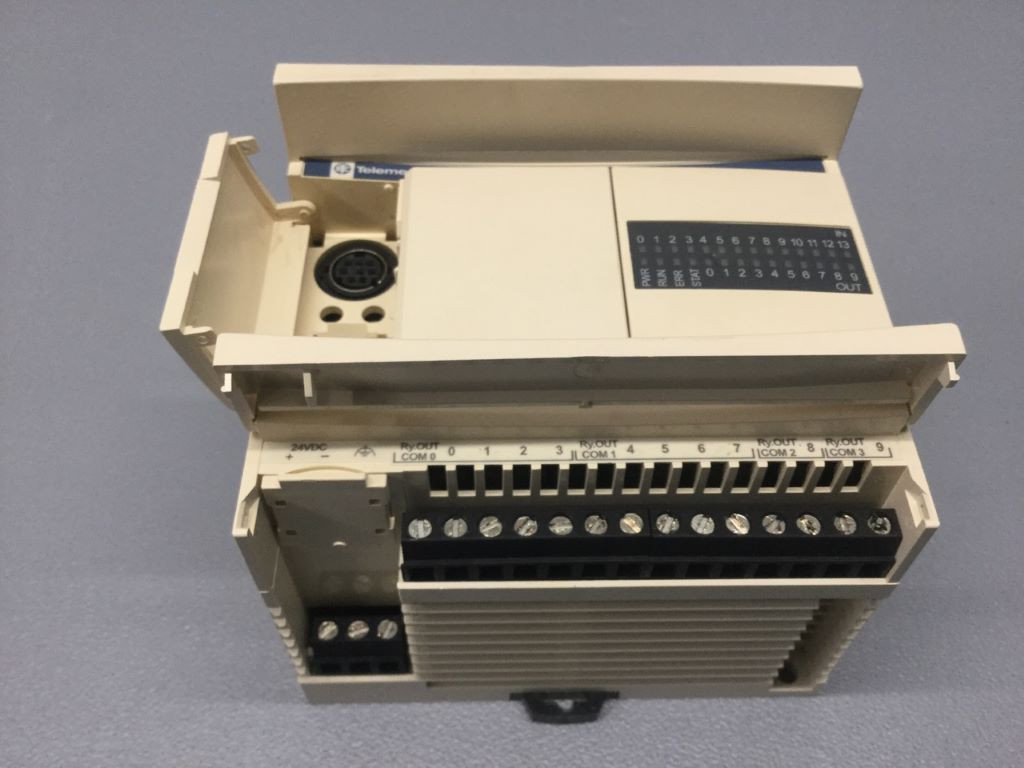 SCHNEIDER  TWDLCDA24DRF