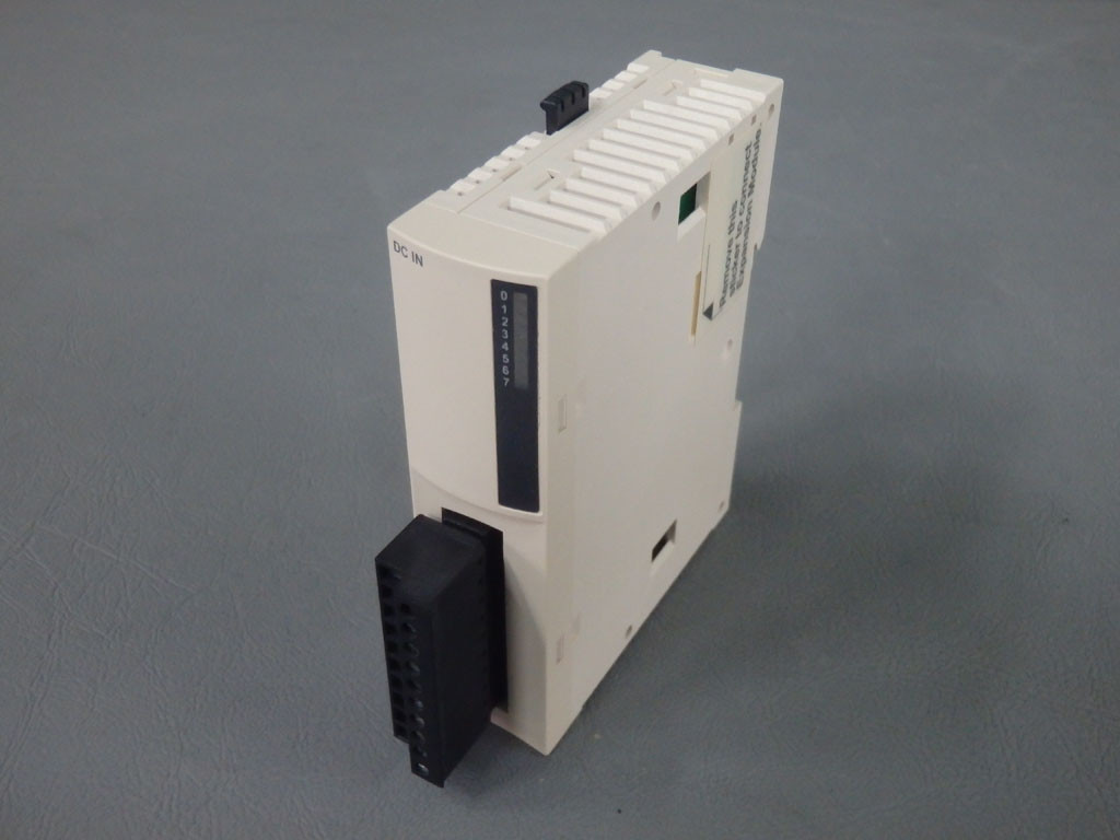 SCHNEIDER  TM2DDI8DT