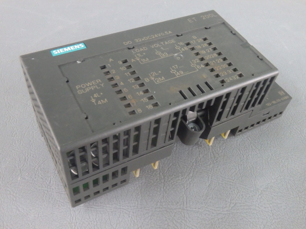 SIEMENS 6ES7132-1BL00-0XB0