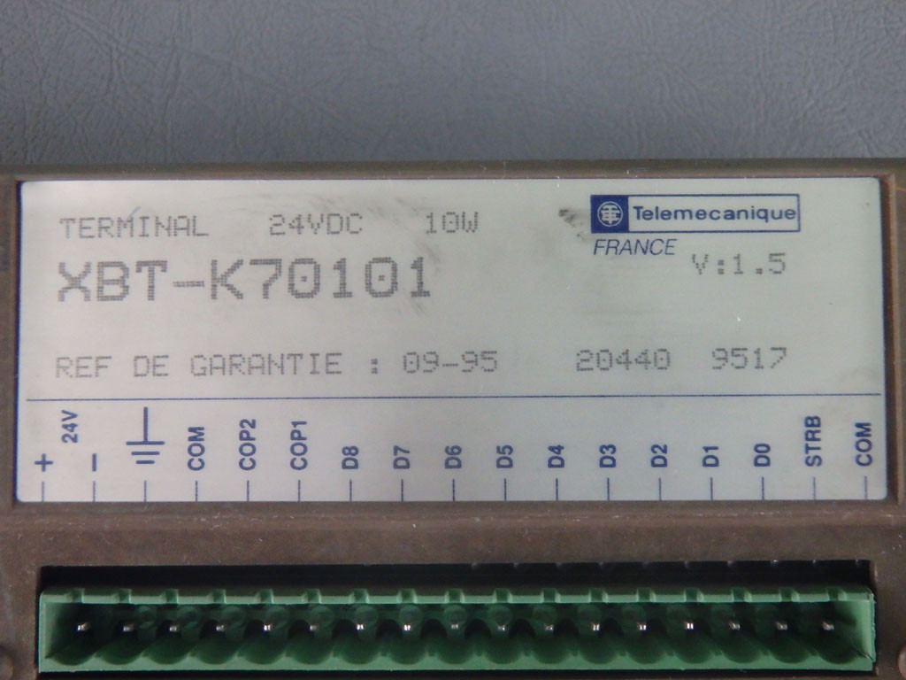 TÉLÉMÉCANIQUE  XBT-K70101