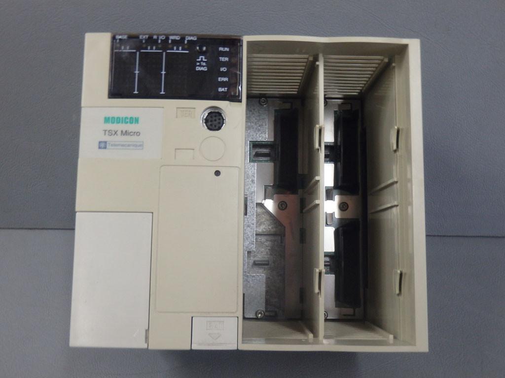 TÉLÉMÉCANIQUE  TSX3705001