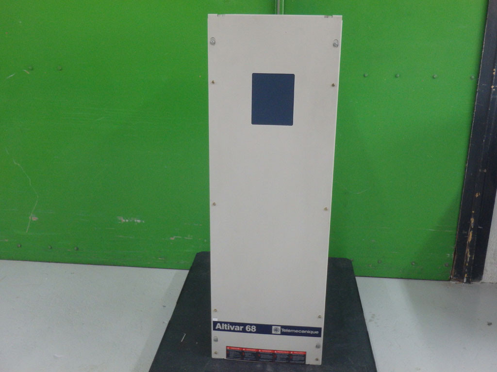 TÉLÉMÉCANIQUE  ATV68C15N4