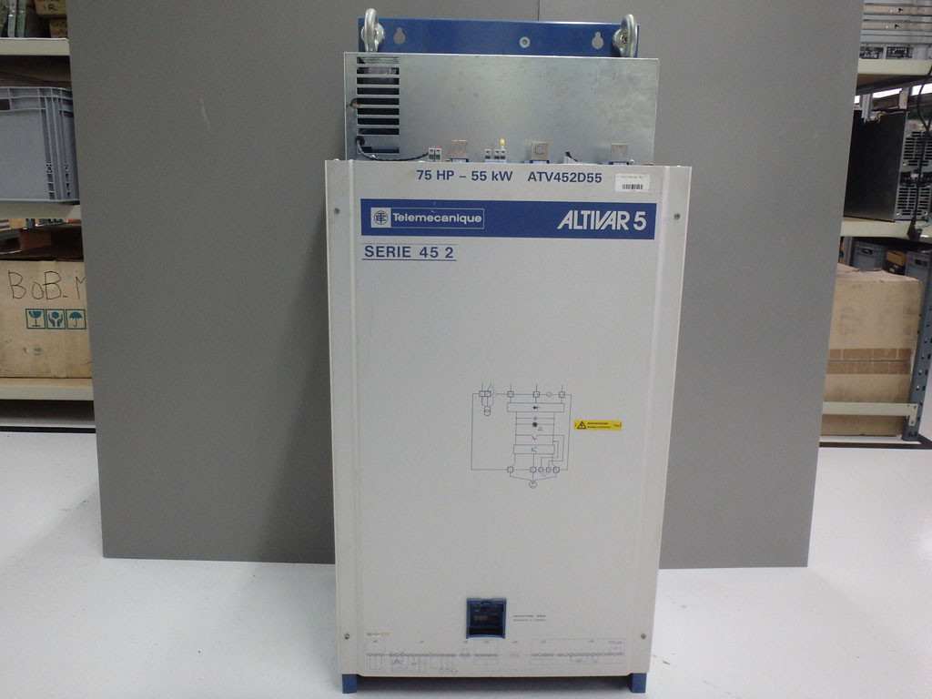 TÉLÉMÉCANIQUE  ATV452D55