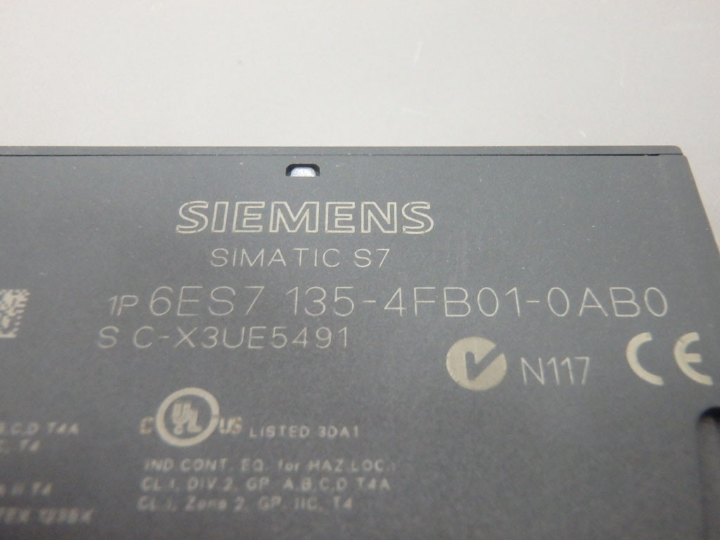 SIEMENS 6ES7135-4FB01-0AB0