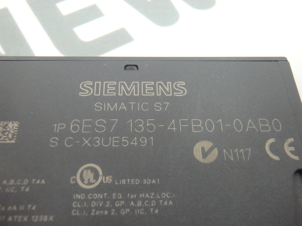 SIEMENS 6ES7135-4FB01-0AB0